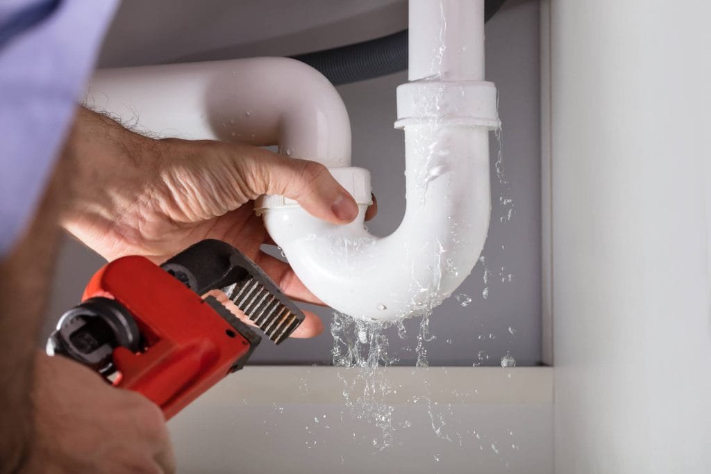 Signs you need burst pipe repair services